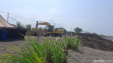 Langkah Praktis Evakuasi Tongkang Batu Bara di Pangandaran dan Upaya Penyelamatan Ekosistem Laut