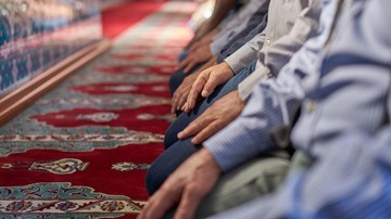 Panduan Waktu Salat Wajib di Kota Bandung Hari Ini, Senin 22 Juni 2026