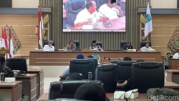 Saat nelayan dan aktivis penyu di DPRD Pangandaran (Foto: Aldi Nur Fadillah/detikJabar).