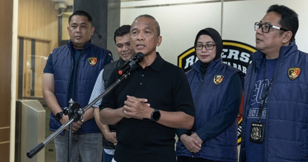 Kapolda Jawa Barat Irjen Pol Rudi Setiawan saat konferensi pers, Selasa 23 Juni 2026 malam. (Foto istimewa).