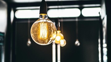 Ilustrasi listrik. Foto: Anthony Indraus/Unsplash