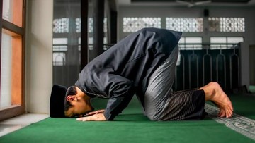 Ilustrasi salat (Foto: Masjid Pogung Dalangan/Unsplash)