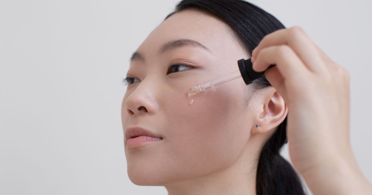 Ilustrasi kebiasaan sederhana yang bisa merusak skin barrier [Foto:Magnific]