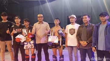 Penghargaan di Hari Bhayangkara di Kota Sukabumi (Foto: Siti Fatimah/detikJabar)