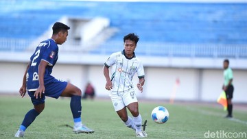 Laga Persigar vs Pasuruan United (Foto: Hakim Ghani/detikJabar).