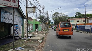 suasana perlintasan sebidang di Jalan Subroto yang akan dibangun underpass (Foto: Whisnu Pradana/detikJabar)