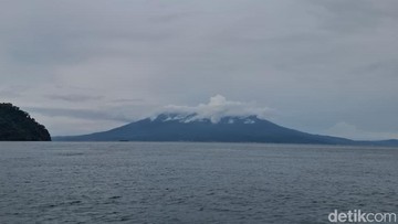 Gunung Anak Krakatau (Foto: Melati Putri Arsika/deitkcom).