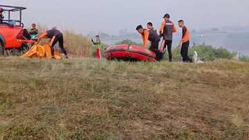 Basarnas Melakukan Pencarian Korban Tenggelam di Waduk Saguling (Foto: Istimewa)