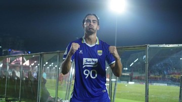 Andrew Jung (Foto: Dok. Persib Bandung).