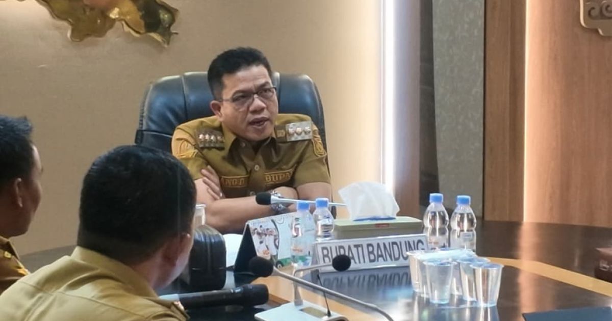 Bupati Bandung menerima silaturahmi Camat Pangalengan, Kepala Desa Pulosari, Badan Permusyawaratan Desa (BPD), tokoh masyarakat, serta jajaran terkait di Rumah Dinas Bupati, Selasa (7/7/2026
