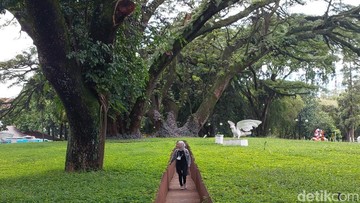 Taman Labirin di Balai Kota Bandung. (Foto: Tya Eka Yulianti)