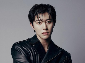 Kwak Dong Yeon mengumumkan rencana wajib militer pada Agustus 2026. Foto: Instagram @kwakdongyeon0