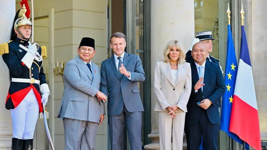 Tiba di Istana Élysée, Presiden Prabowo Gelar Pertemuan Strategis dengan Emmanuel Macron