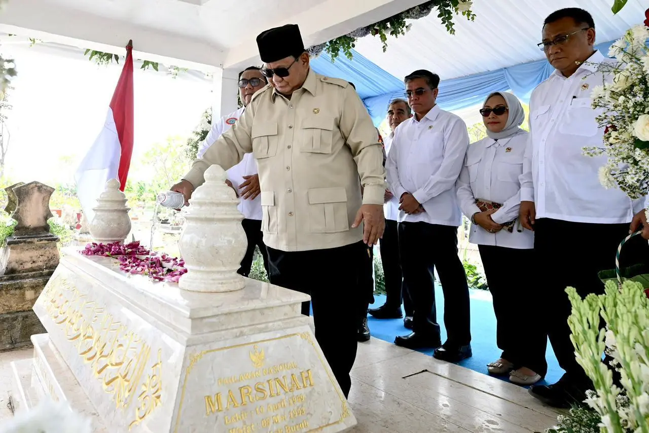 Usai Resmikan Museum di Nganjuk, Presiden Prabowo Khidmat Doakan Mendiang Marsinah