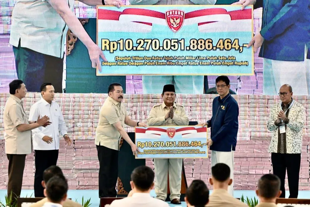 Penyelamatan Aset Negara: Presiden Prabowo Terima Rp10 Triliun dari Hasil Penertiban HutanPenyelamatan Aset Negara: Presiden Prabowo Terima Rp10 Triliun dari Hasil Penertiban Hutan