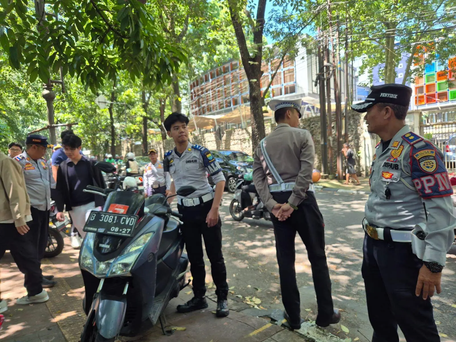 Operasi Simdek Bandung: Puluhan Kendaraan Terjaring Parkir Liar di Pasteur dan Purnawarman