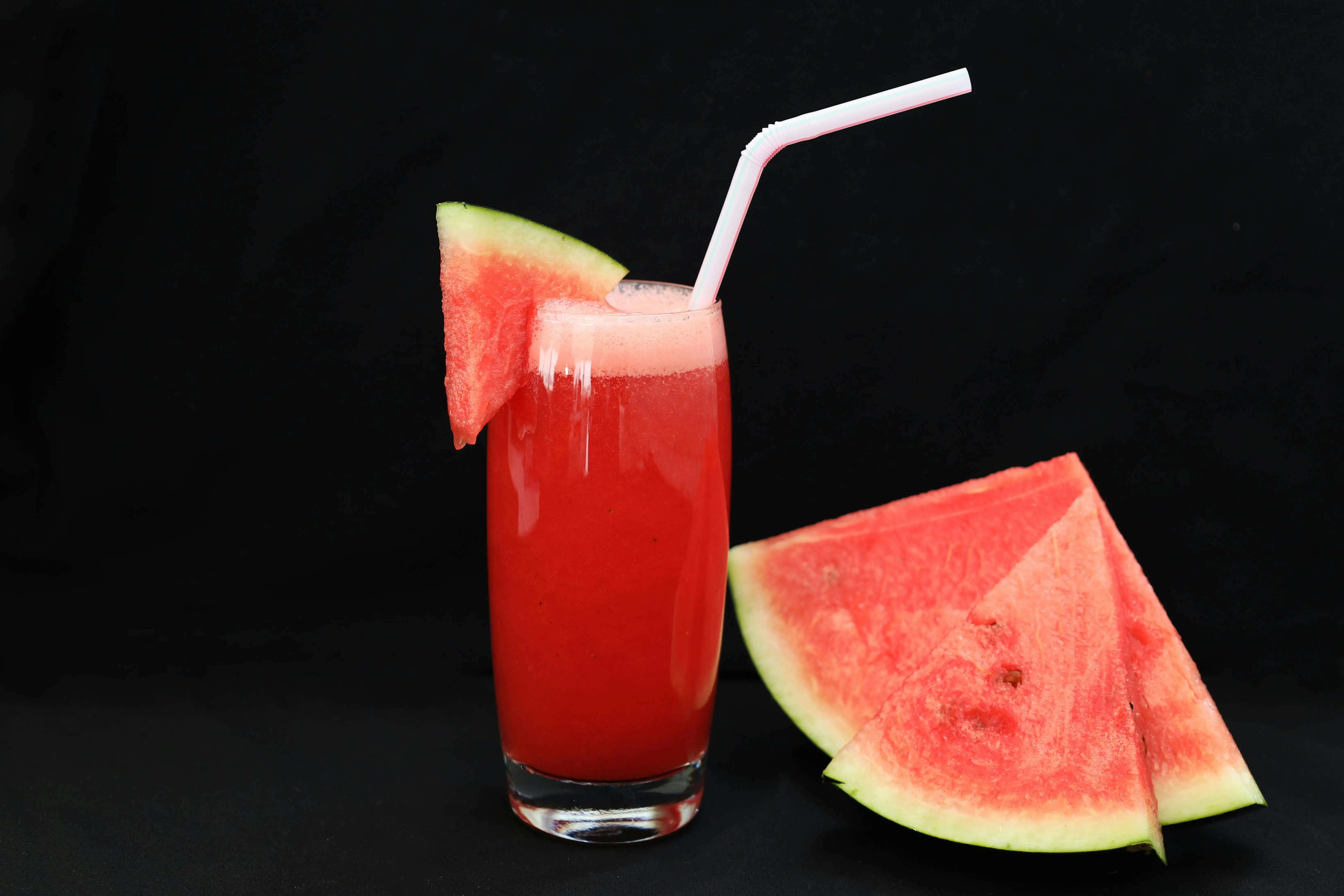 Minuman Segar yang Membantu Mencegah Heatstroke: Jaga Tubuh Tetap Sejuk di Tengah Cuaca Ekstrem, Salah Satunya Jus Semangka