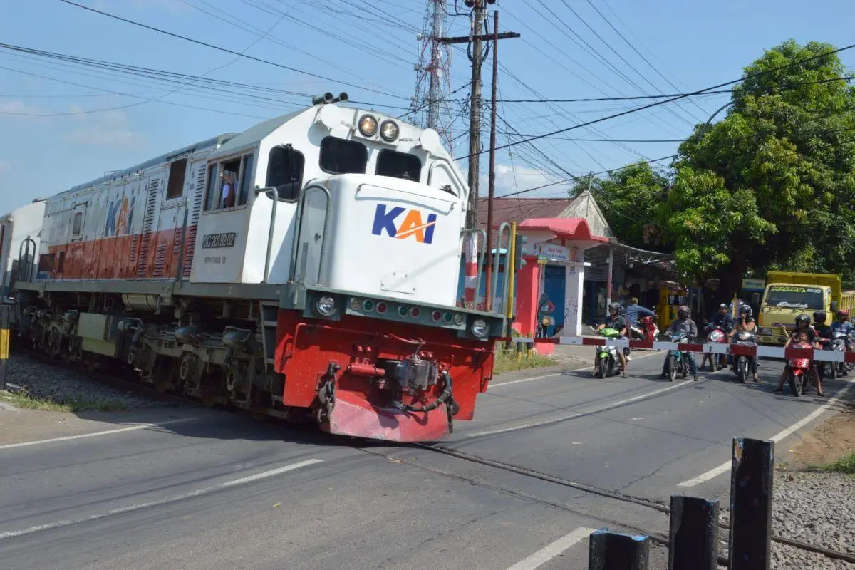 Waspada! 227 Perlintasan Kereta Api di Wilayah Daop 2 Bandung Ternyata Tanpa Penjaga