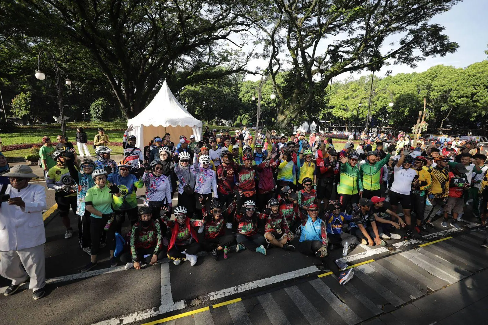 Bandung On Bike 2026: Ratusan Pesepeda Suarakan Kota Ramah Lingkungan di Balai Kota