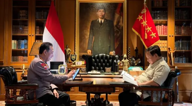 Seskab Teddy Ungkap Hasil Pertemuan Presiden Prabowo dan Kapolri di Kediaman Bogor