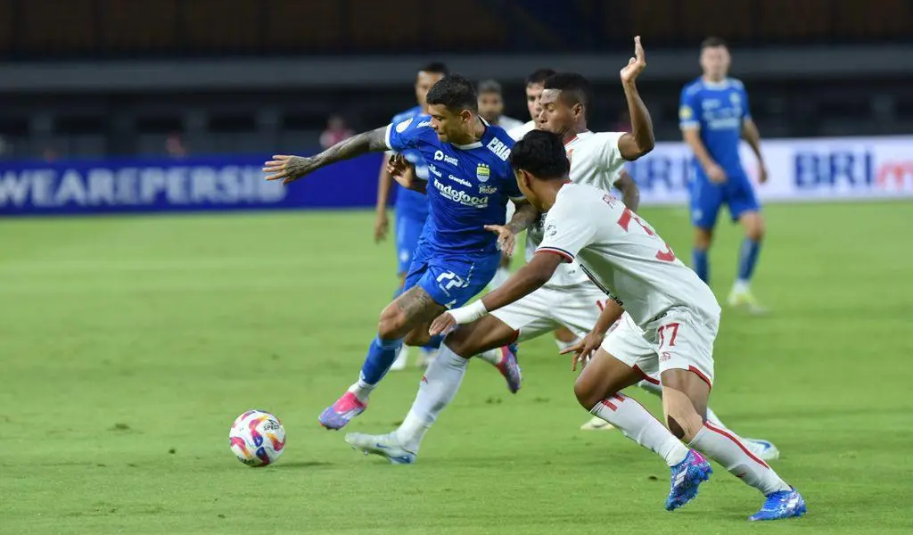 Catatan Head to Head Persib Bandung vs Arema FC Jelang Duel di GBLA Malam Ini