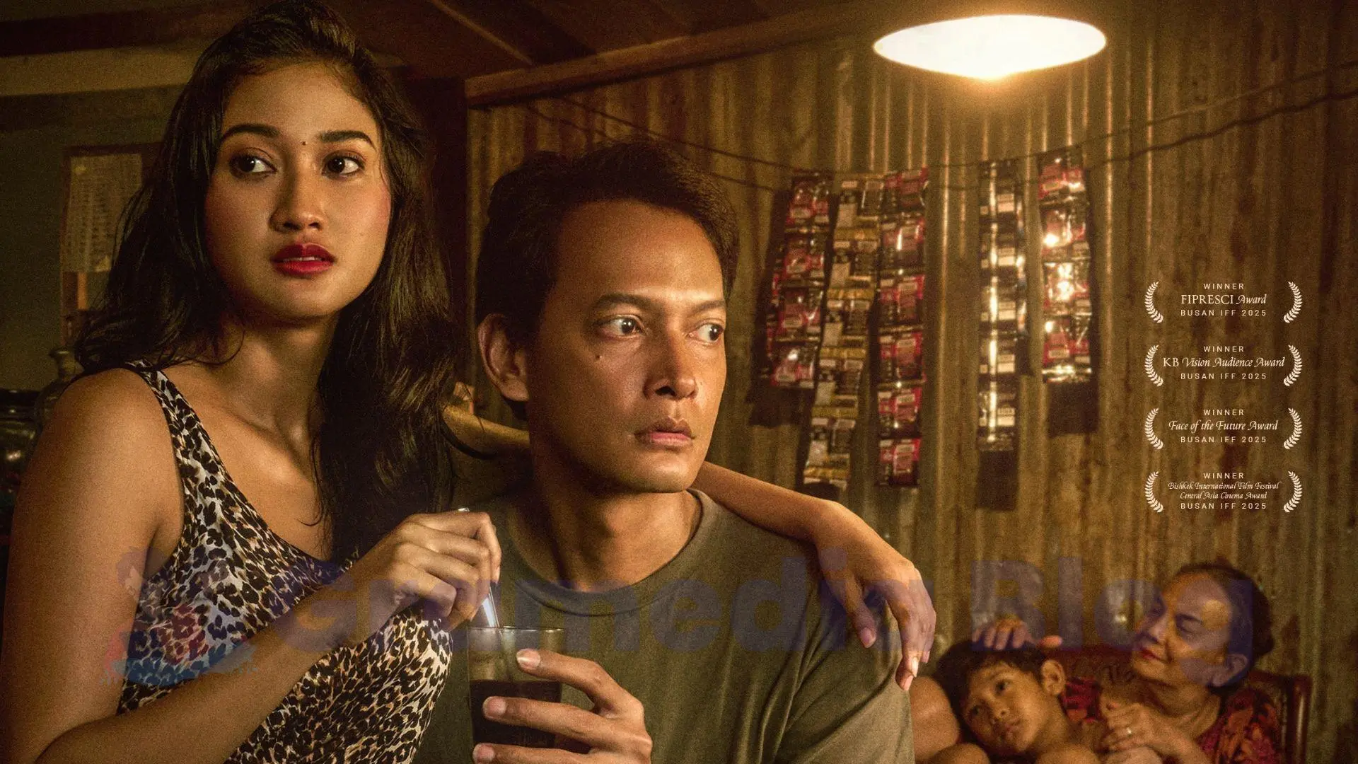 Sukses Borong Penghargaan, Film Pangku Karya Perdana Sutradara Reza Rahadian Kini Tayang di Netflix!