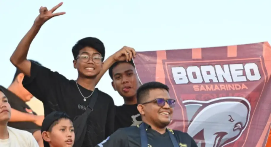 Sama-sama Andalkan Pemain ke-13! Persib vs Arema FC, dan Borneo FC vs Semen Padang