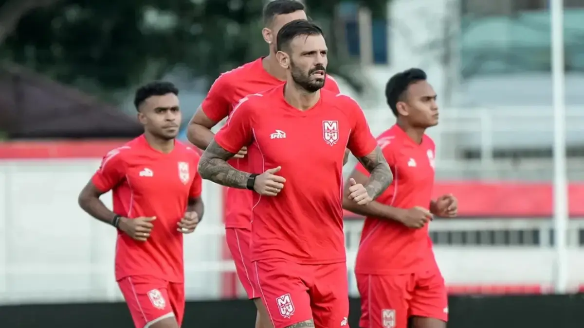 Misi Putus Tren Negatif: Persebaya vs Malut United, Siapa yang Bakal Bangkit?