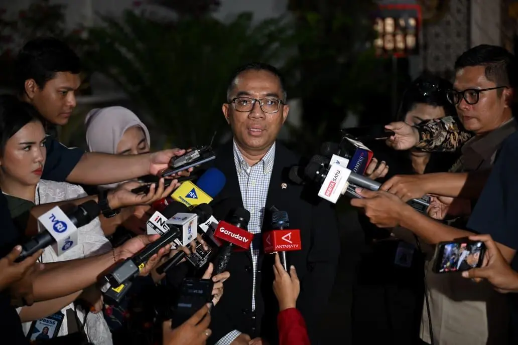 Transformasi Energi Hijau: Indonesia Targetkan Instalasi 17 Gigawatt PLTS Tahun Ini