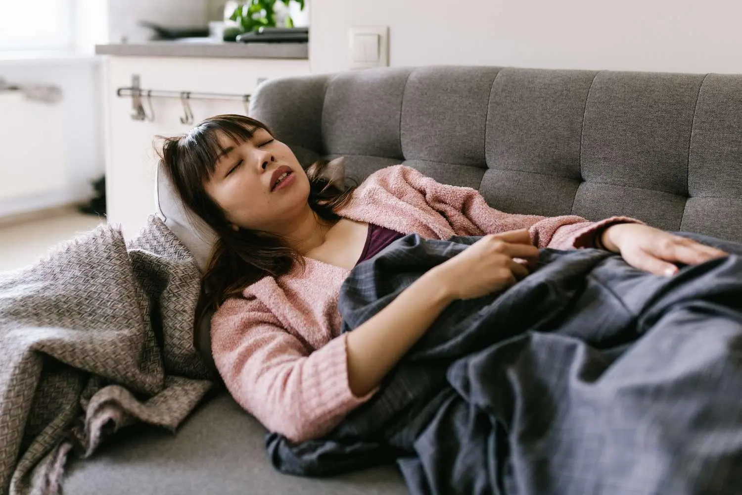 Sering Ngantuk Setelah Makan Siang? Waspada Food Coma dan Begini Cara Mengatasinya