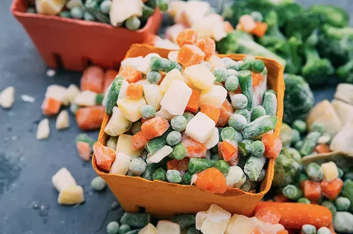 Sering Dianggap Kurang Sehat, Ternyata Nutrisi Sayur Beku Bisa Lebih Tinggi dari Sayur Segar!
