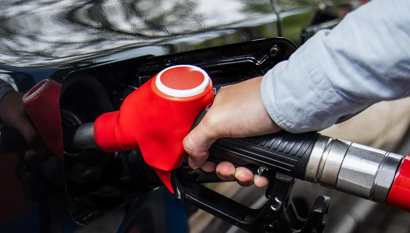 Harga Pertamax Turbo Tembus Rp19.400! Sekali Full Tank Mobil Mewah Setara Cicilan Motor Sebulan