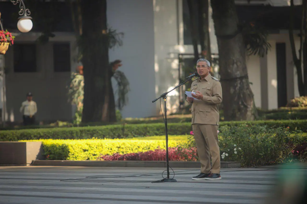 ASN Bandung Terdeteksi ke Luar Kota Saat WFH, Muhammad Farhan: Sanksi Administratif Menanti