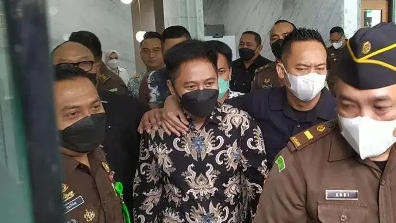 Akui Khilaf dan Minta Maaf, Doni Salmanan Muncul ke Publik Usai Bebas Bersyarat