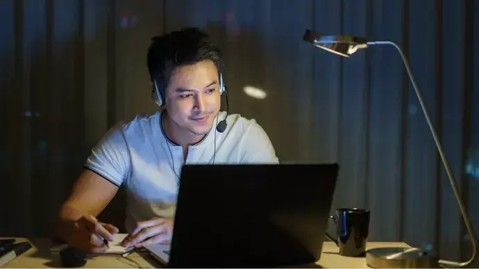 5 Fakta Kenapa Banyak Orang Lebih Produktif di Malam Hari