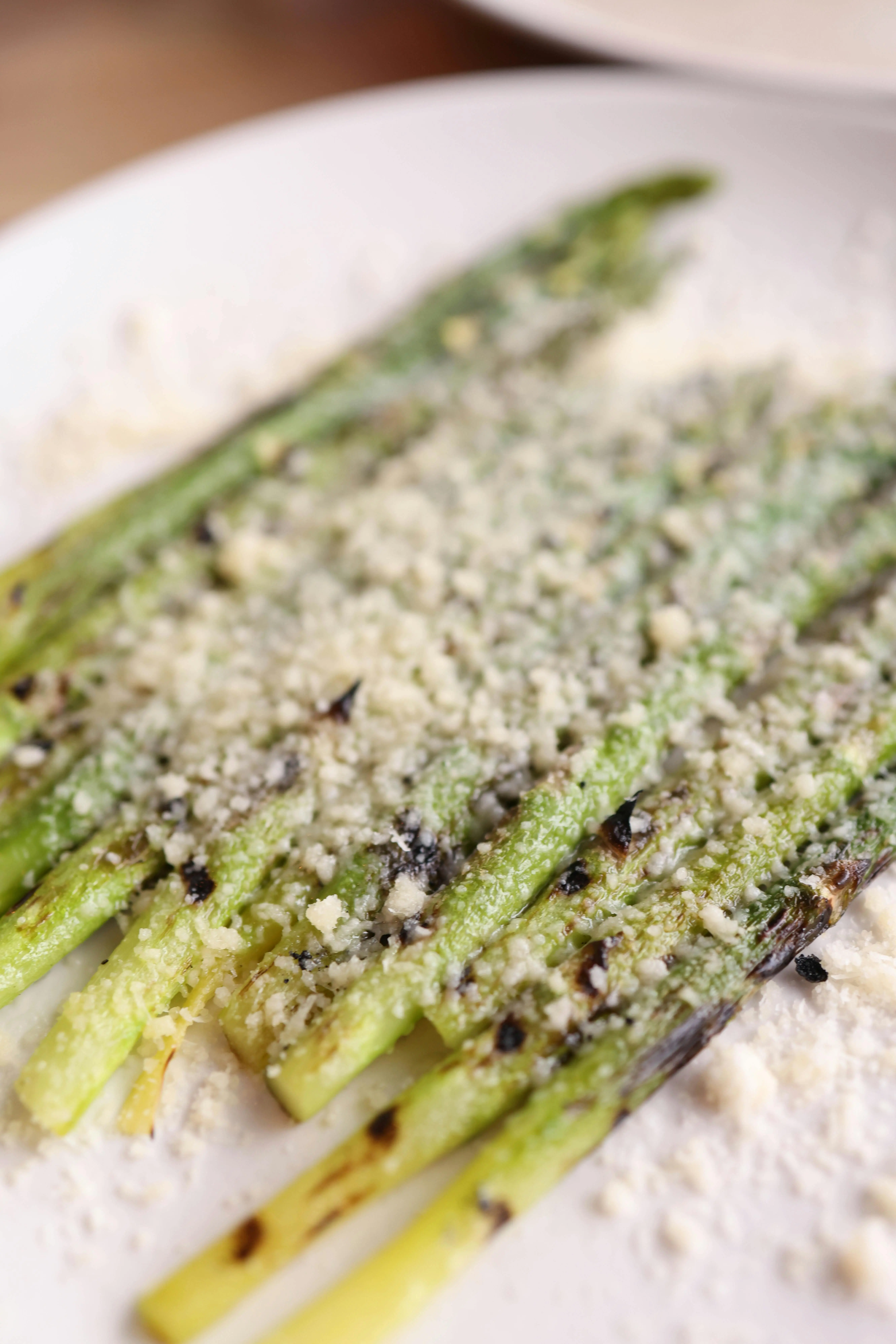 Elegansi di Atas Piring: Mengolah Asparagus Menjadi Hidangan Pesta yang Tak Terlupakan