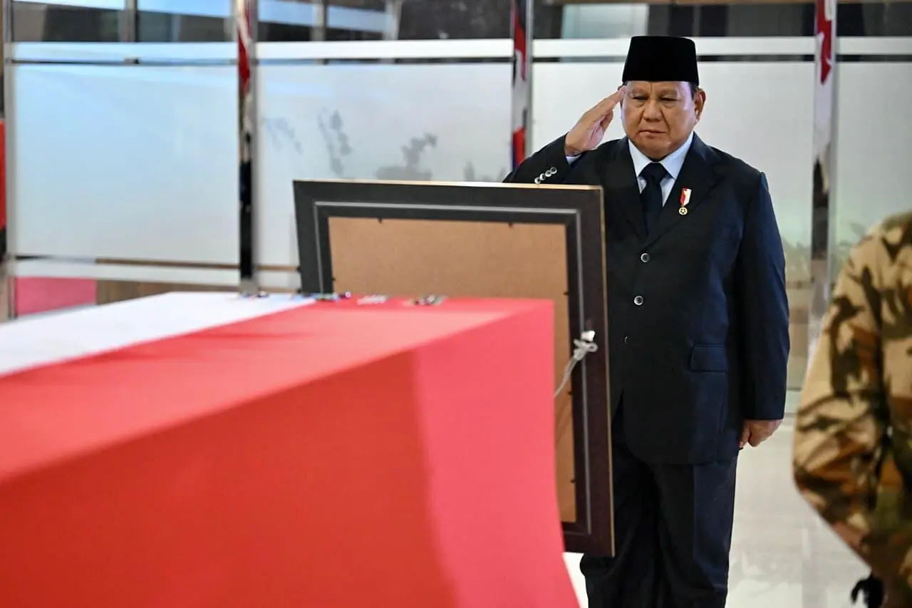 Presiden Prabowo Beri Penghormatan Terakhir bagi Tiga Prajurit UNIFIL yang Gugur di Lebanon