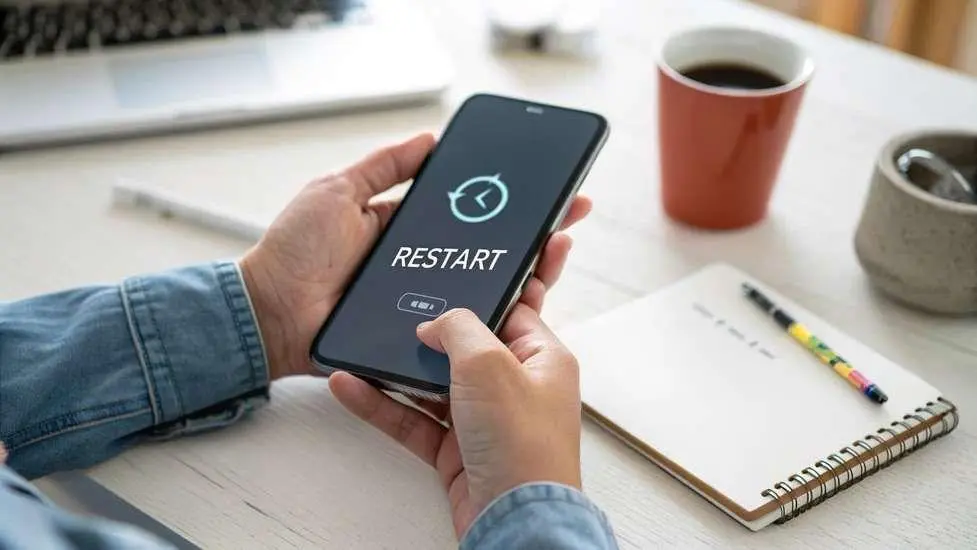 Kenapa HP Perlu Restart Rutin? Begini Dampaknya ke Performa