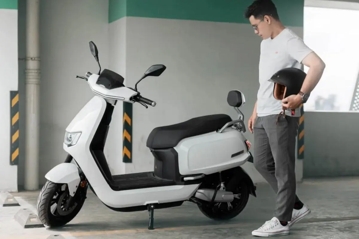 Apakah Beli Motor Listrik Bebas Biaya BBN-KB? Simak Infonya!