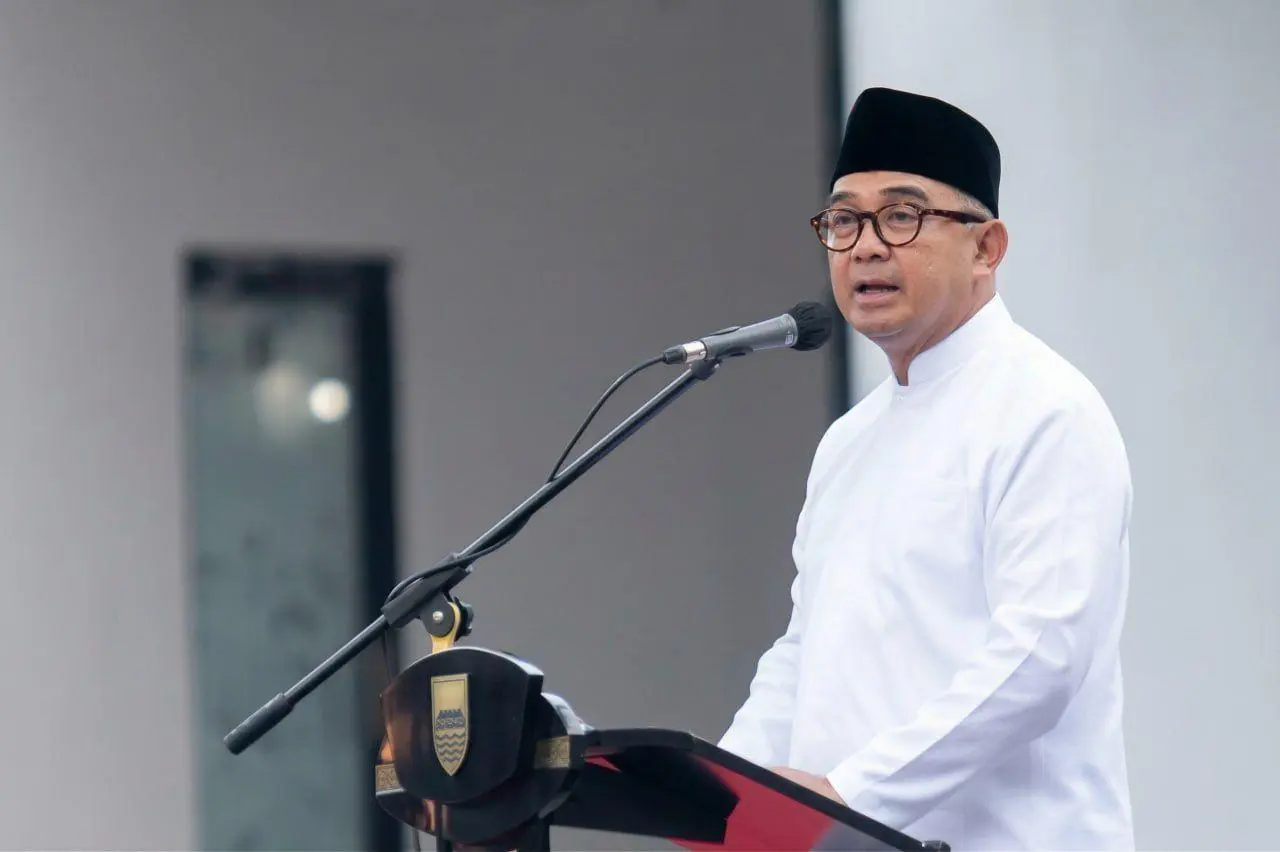 Wali Kota Bandung Muhammad Farhan Sampaikan Duka Mendalam atas Insiden Pohon Tumbang di Caringin