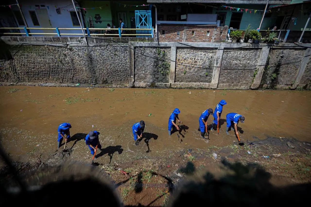 Antisipasi Bencana, Pemkot Bandung Siagakan Pasukan Cadangan dan Audit Reklame