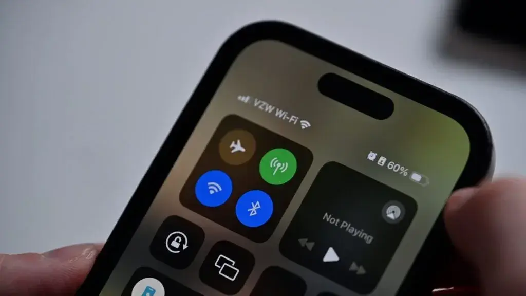 Cara Mudah Melihat Kata Sandi WiFi yang Sudah Terhubung di iPhone