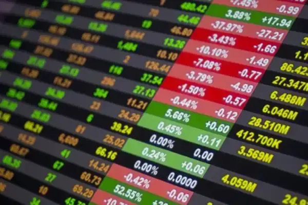 Bursa Saham Senin: IHSG Dibuka Turun 1,08 Persen, Tekanan Jual Mulai Terasa