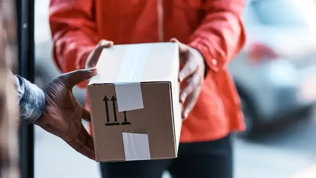 Waspada Penipuan Online Berkedok Kurir Paket, Kenali Ciri-Ciri Modusnya!