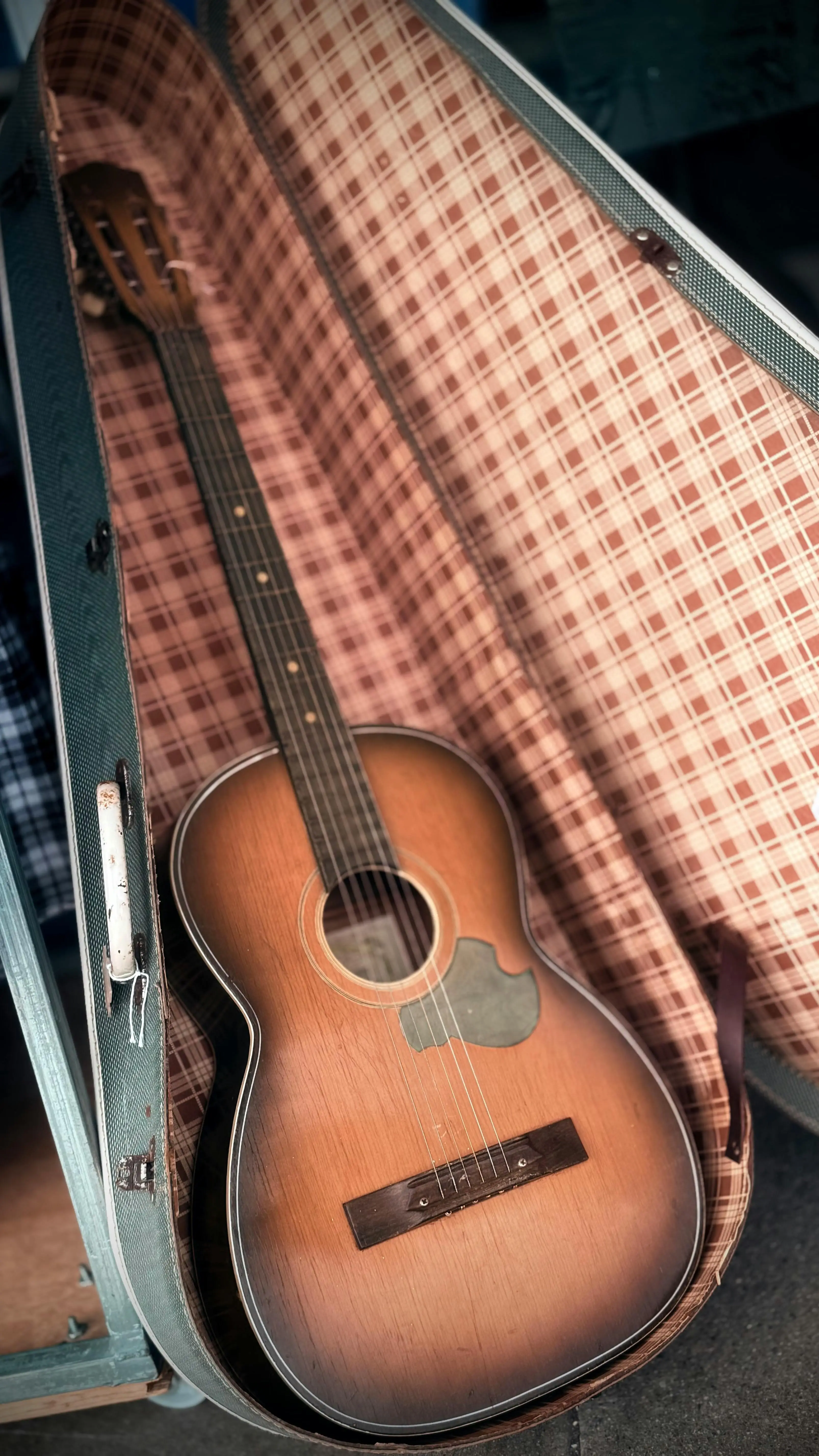 Menjaga Performa Instrumen: Cara Merawat Gitar agar Awet dan Tetap Enak Dimainkan