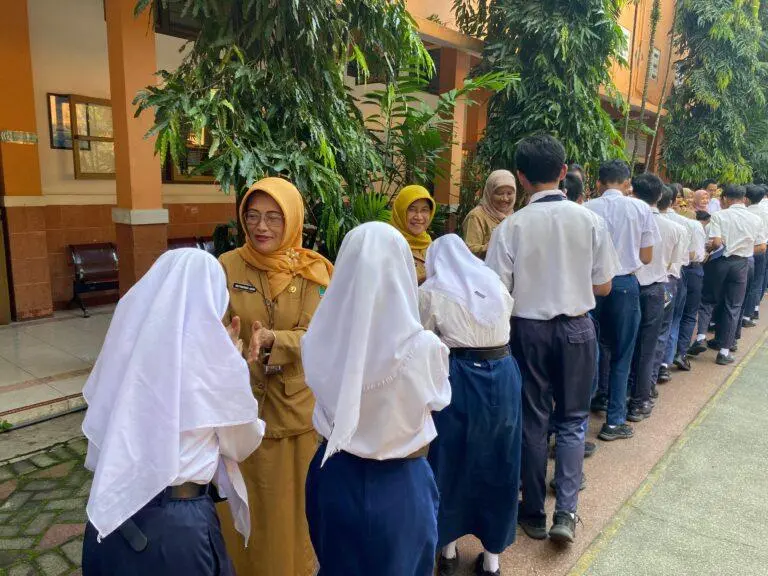 Contoh Teks Sambutan Halal Bihalal Wali Kelas yang Menyentuh Hati
