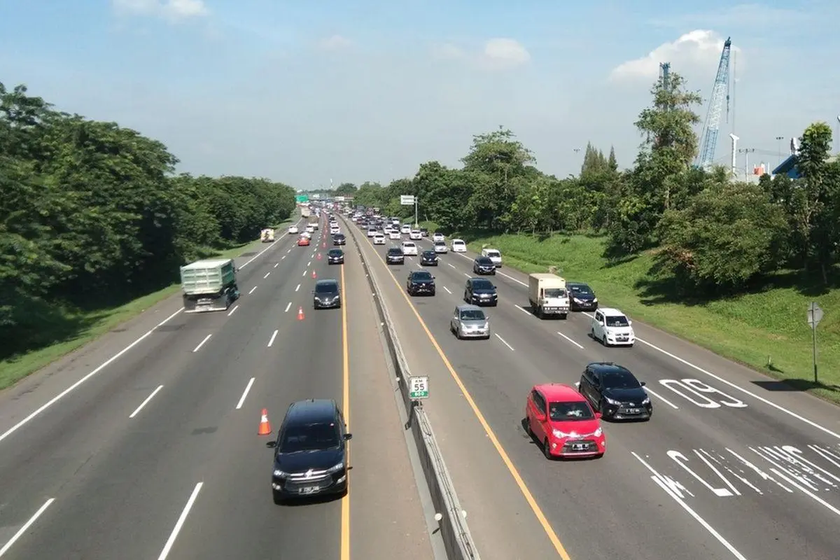 Bukan Mitos! Inilah Kenapa Jalan Konstan di Tol Bikin Mobil Makin Irit