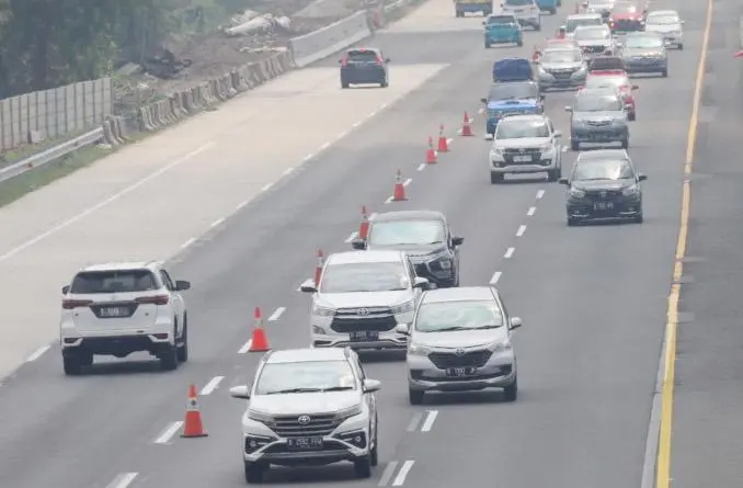 Jadwal One Way Arus Balik 2026: Gunakan Semua Jalur Tol Menuju Jakarta!
