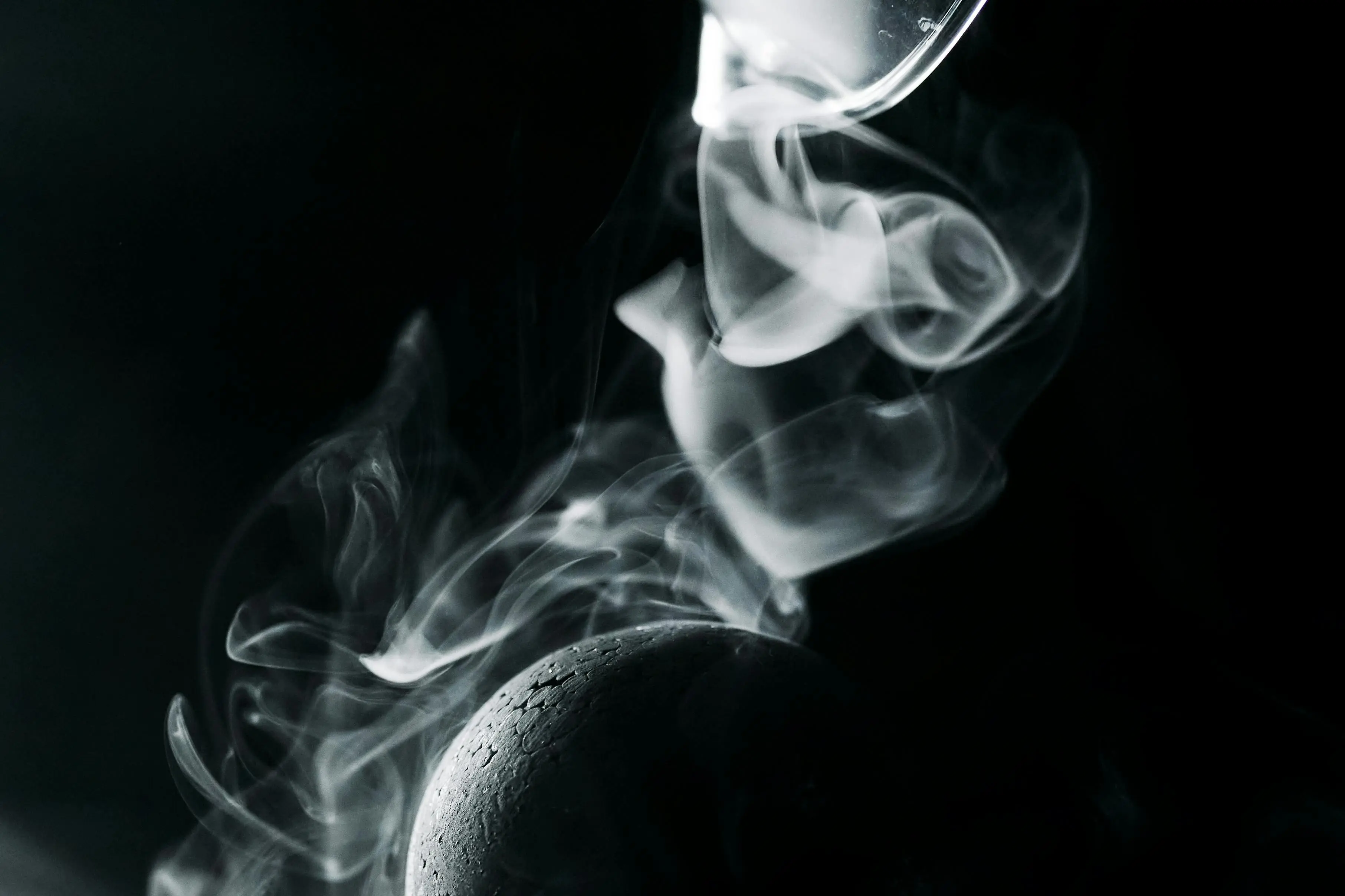 Peforma Terancam: Membedah Dampak Vape terhadap Daya Tahan Paru Atlet