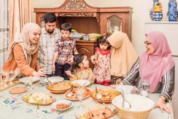 Simak Tata Cara dan Etika Menyambut Kedatangan Tamu di Hari Lebaran